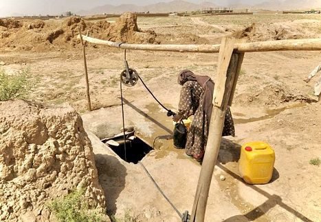 پیره دستګیره | عبدالکریم حقانیار