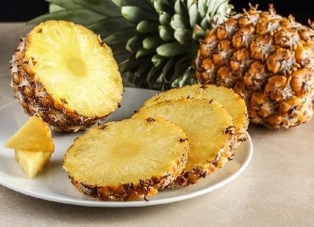 اناناس او روغتیایي ګټې یې