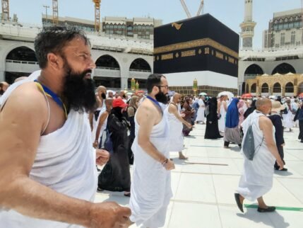 د کعبې حرمت او د زمزم په کوهي کې میتازې | ولي‌الله ملکزی
